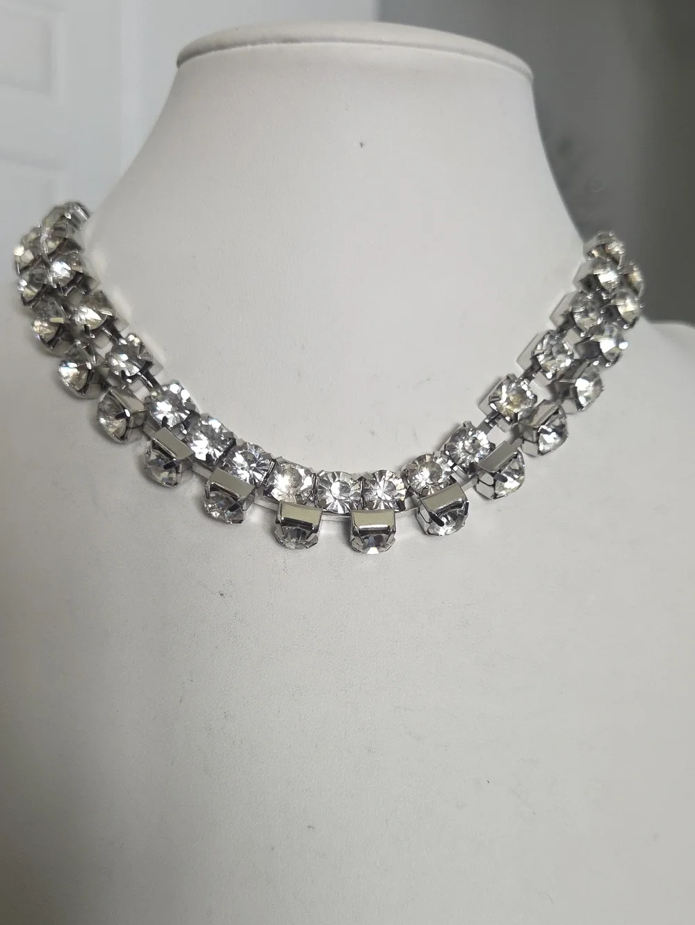Paparazzi White Rhinestone Choker NWT